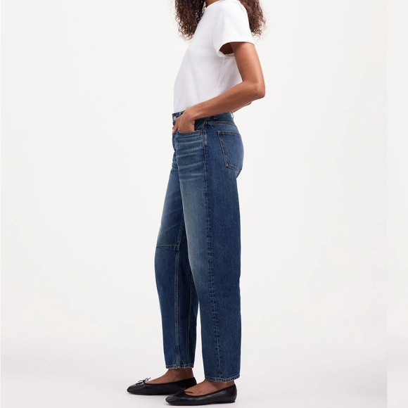 Madewell Darted Barrel Leg Jean (27) - Picture 3 of 14